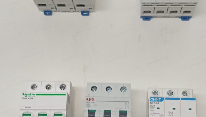 Circuit Brakers MCCBs + din rail products