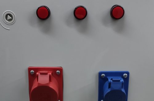 πίνακας διανομής με μπουτον